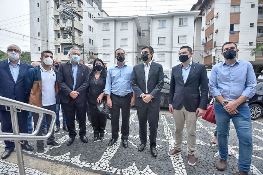 Autorizo de repasse para obras na Av Dom Pedro e entrega de 300 títulos Cidade Legal
O vice governador Rodrigo Garcia, durante cerimônia de autorizo de repasse para obras na Av Dom Pedro e entrega de 300 títulos Cidade Legal. Local: Guarujá/SP. Data: 10/06/2021. Foto: Governo do Estado de SP