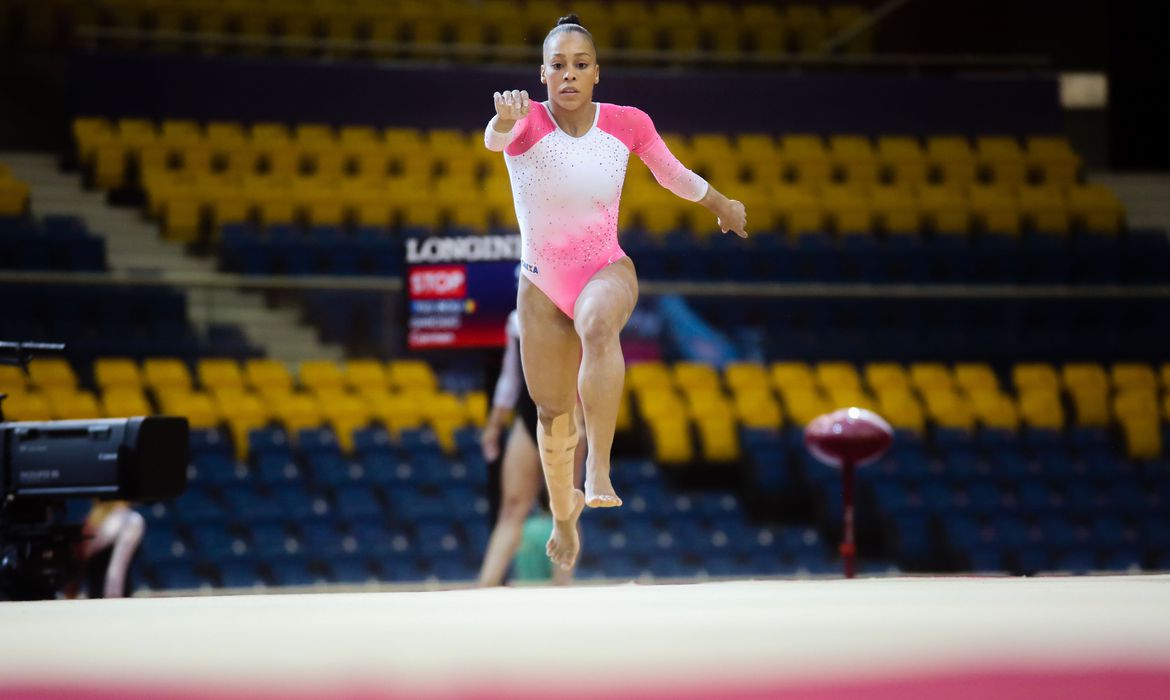 Lorrane Oliveira. Treino de pódio da equipe feminina do Brasil no Mundial de Ginástica Artística 2018, em Doha, no Qatar. Local: Aspire Dome, em Doha. Data: 24.10.2018. Foto: Abelardo Mendes Jr/ rededoesporte.gov.br