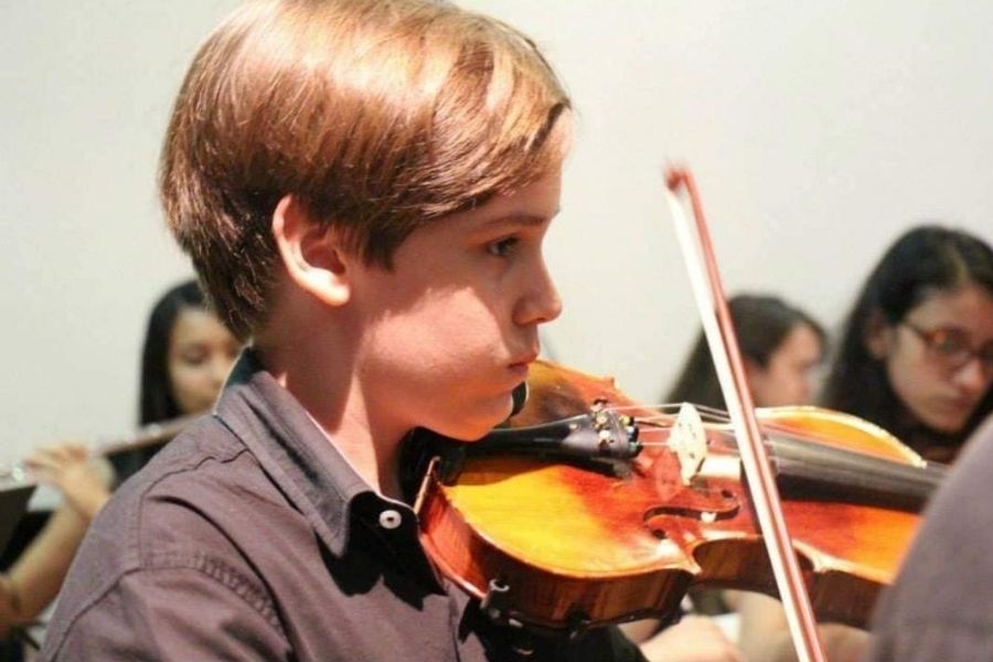 Violinista de Santos é aprovado em universidade inglesa e faz vaquinha para estudar