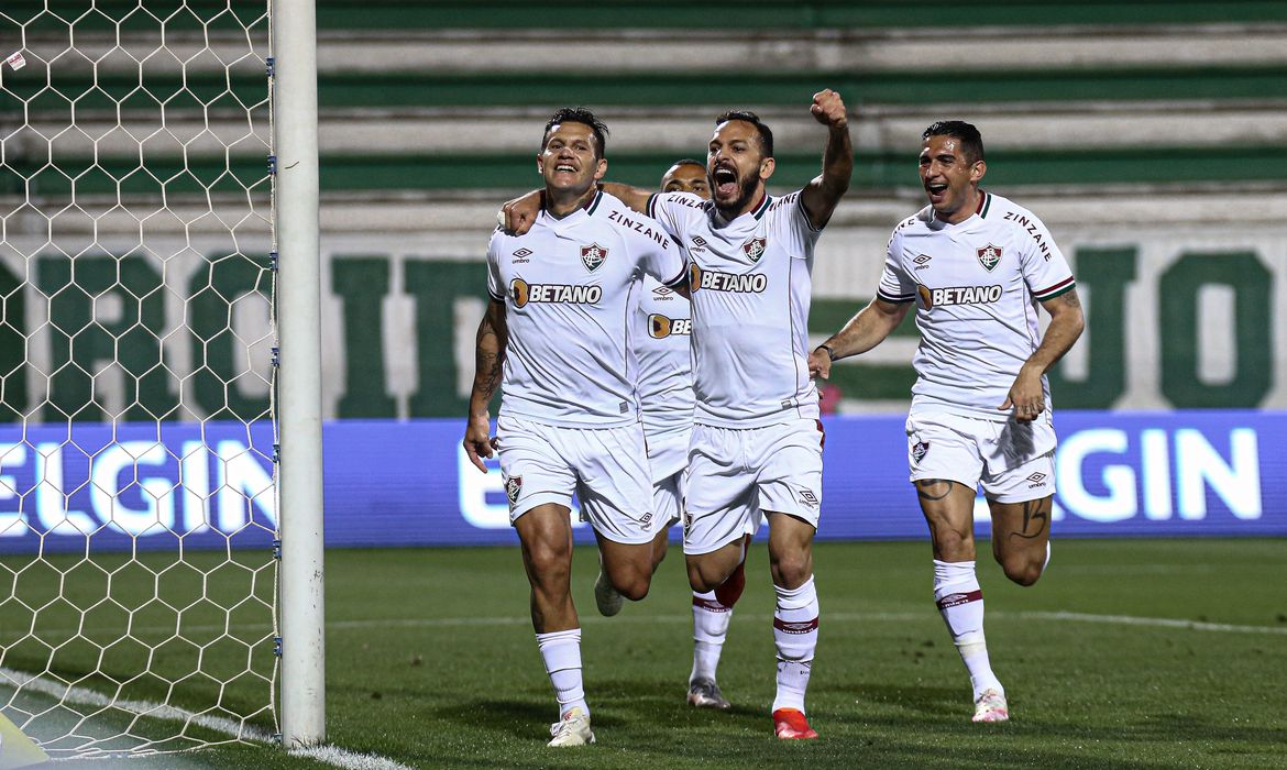 Chapecó -  07/09/2021 - Arena Condá.
Fluminense enfrenta a Chapeocoense esta noite na Arena Condá pela 19ª rodada do Campeonato Brasileiro 2021.
FOTO: LUCAS MERÇON / FLUMINENSE F.C.
.
IMPORTANTE: Imagem destinada a uso institucional e divulgação, seu
uso comercial está vetado incondicionalmente por seu autor e o
Fluminense Football Club.É obrigatório mencionar o nome do autor ou
usar a imagem.
.
IMPORTANT: Image intended for institutional use and distribution.
Commercial use is prohibited unconditionally by its author and
Fluminense Football Club. It is mandatory to mention the name of the
author or use the image.
.
IMPORTANTE: Imágen para uso solamente institucional y distribuición. El
uso comercial es prohibido por su autor y por el Fluminense Football
Club. És mandatório mencionar el nombre del autor ao usar el imágen.