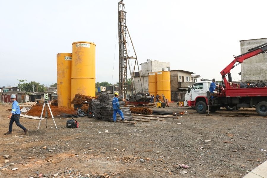 Obras de sistema contra alagamentos continuam na Zona Noroeste de Santos