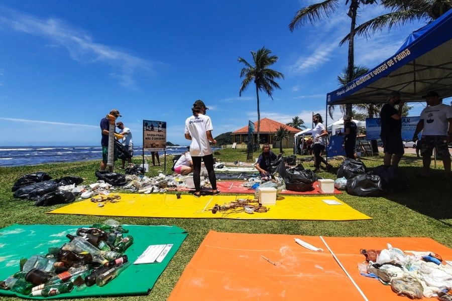 Mutirão de limpeza em praias de Itanhaém recolhe 161 quilos de resíduos