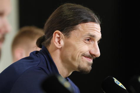 epa09571605 Swedish national soccer player Zlatan Ibrahimovic attends a press conference at Friends Arena in Stockholm, Sweden, 08 November 2021. Sweden will face Georgia in their FIFA World Cup qualifying soccer match on 11 November 2021.  EPA/Christine Olsson/TT SWEDEN OUT