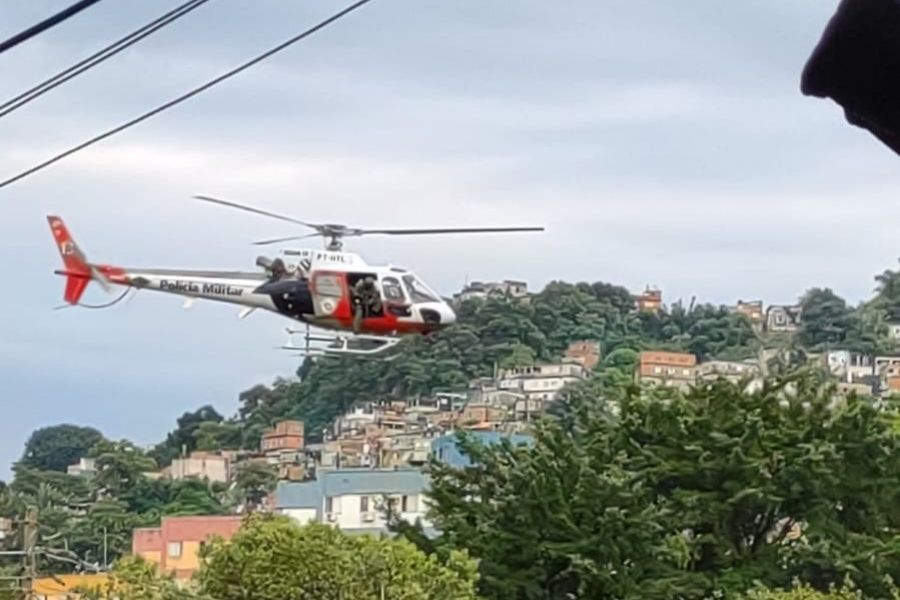 Operação policial no Saboó tem troca de tiros entre policiais e criminosos; VÍDEO