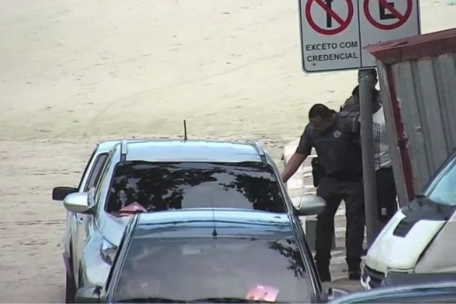 Foragido por homicídio é preso na orla da praia de Santos