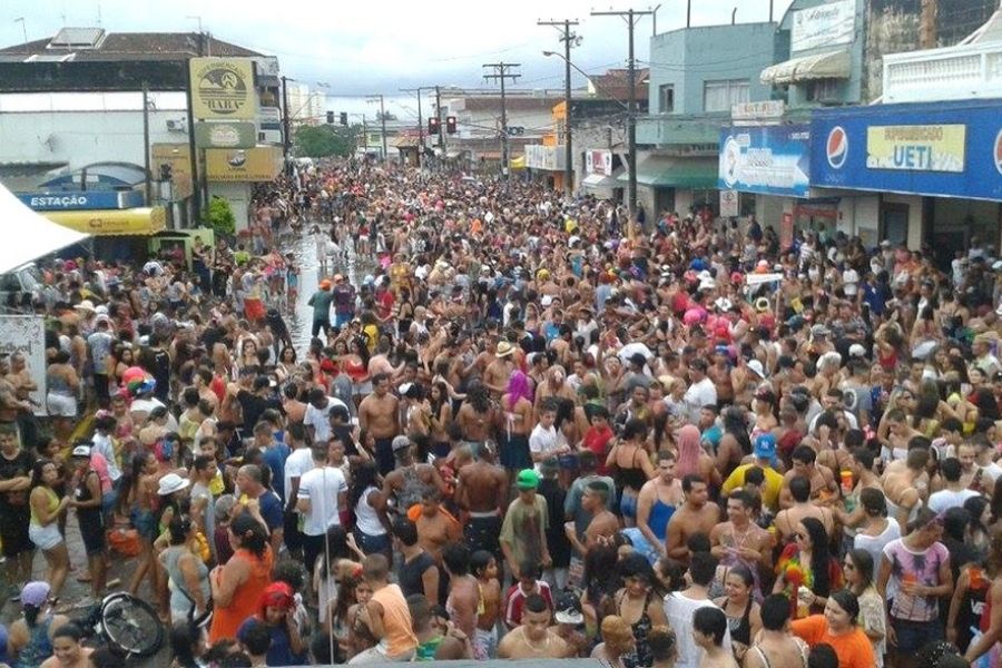 Rio de Janeiro cancela Carnaval de rua em 2022 em função da