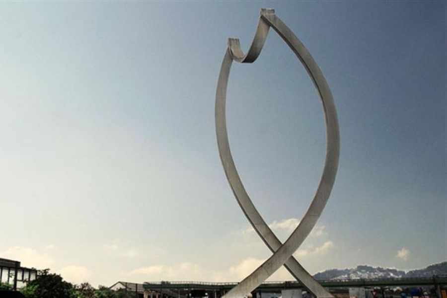 O Peixe da entrada de Santos