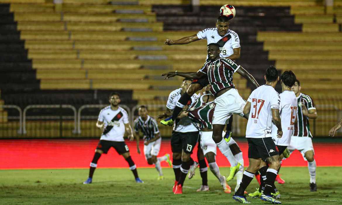 Volta Redonda - 30/03/2021 - Estádio Raulino de Oliveira.
Fluminense enfrenta o Vasco esta noite em Volta Redonda pela 7ª rodada do Campeonato Carioca 2021 - Taça Guanabara.
FOTO: LUCAS MERÇON / FLUMINENSE F.C.
.
IMPORTANTE: Imagem destinada a uso institucional e divulgação, seu
uso comercial está vetado incondicionalmente por seu autor e o
Fluminense Football Club.É obrigatório mencionar o nome do autor ou
usar a imagem.
.
IMPORTANT: Image intended for institutional use and distribution.
Commercial use is prohibited unconditionally by its author and
Fluminense Football Club. It is mandatory to mention the name of the
author or use the image.
.
IMPORTANTE: Imágen para uso solamente institucional y distribuición. El
uso comercial es prohibido por su autor y por el Fluminense Football
Club. És mandatório mencionar el nombre del autor ao usar el imágen.