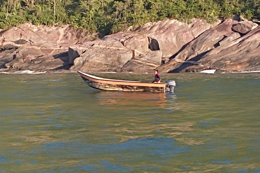 Rede de pesca é apreendida em área de preservação em São Vicente