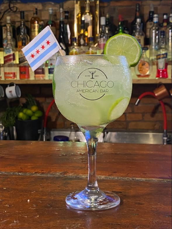 Dia 8 de março é o Dia Internacional da Mulher e alguns bares e restaurantes de Santos estão com promoções especiais para as clientes.