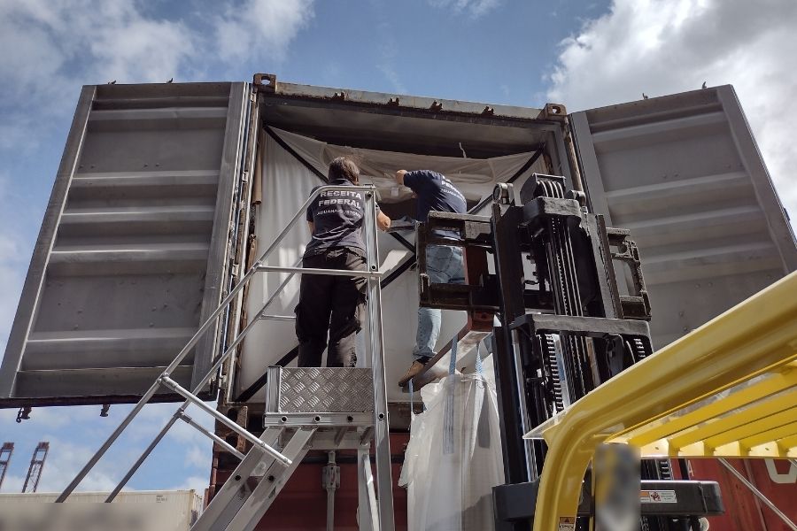 Receita Federal apreende 790 kg de cocaína no Porto de Santos