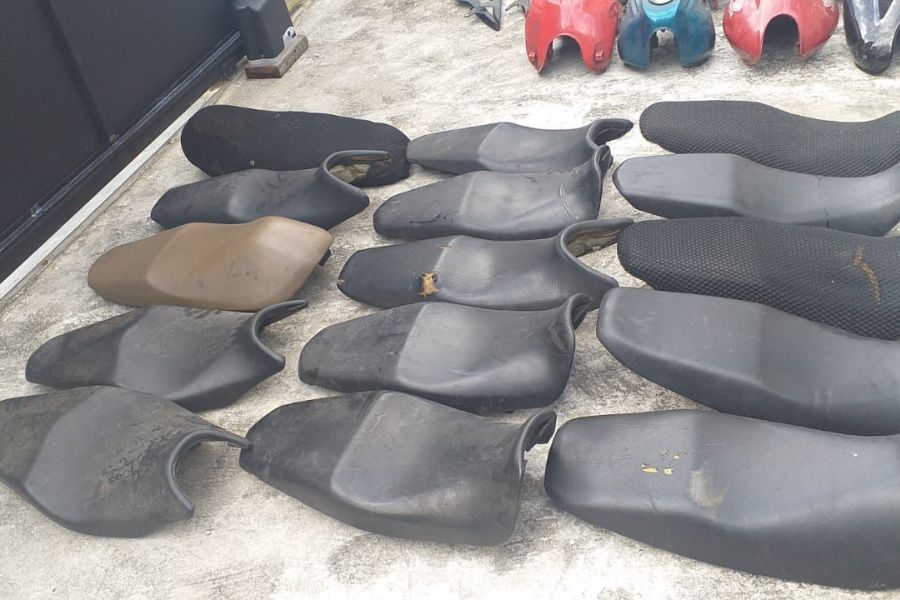 Motos e peças automotivas são apreendidas por receptação em residências de São Vicente