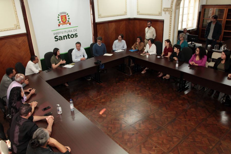Reunião sobre despejo Casa Anchieta