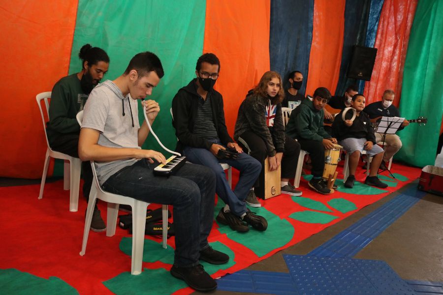 1ª Exposição de Arte e Música - Orgulho Autista