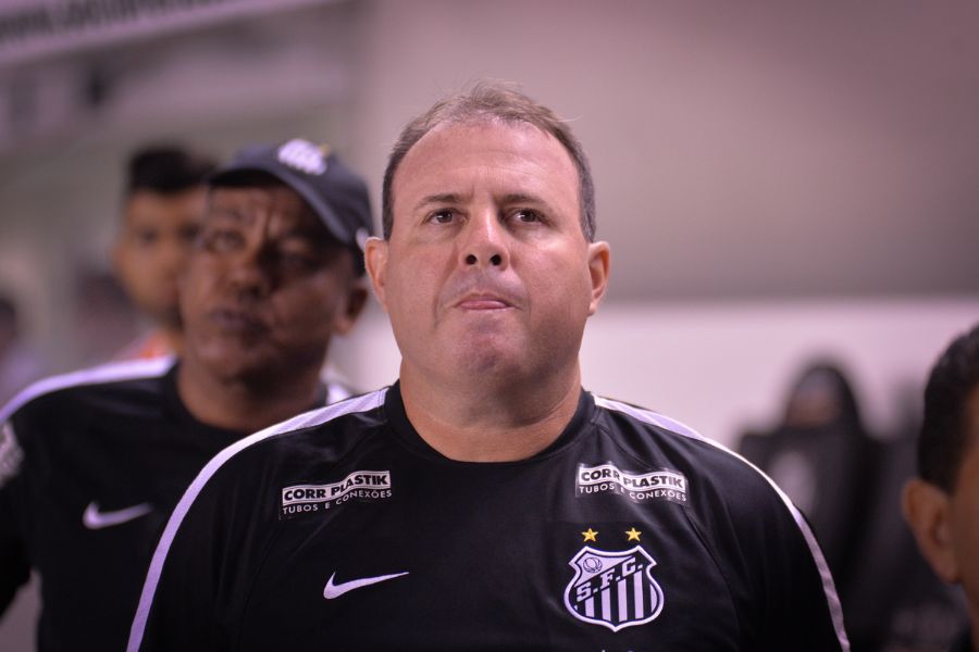 Santos negocia devolução de Jhojan Julio a LDU e estuda solução