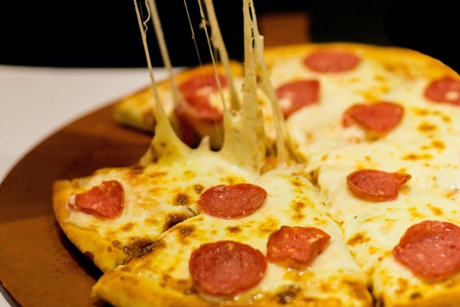 Pizza Hut celebra mês da Pizza com ofertas 50% off e promoção