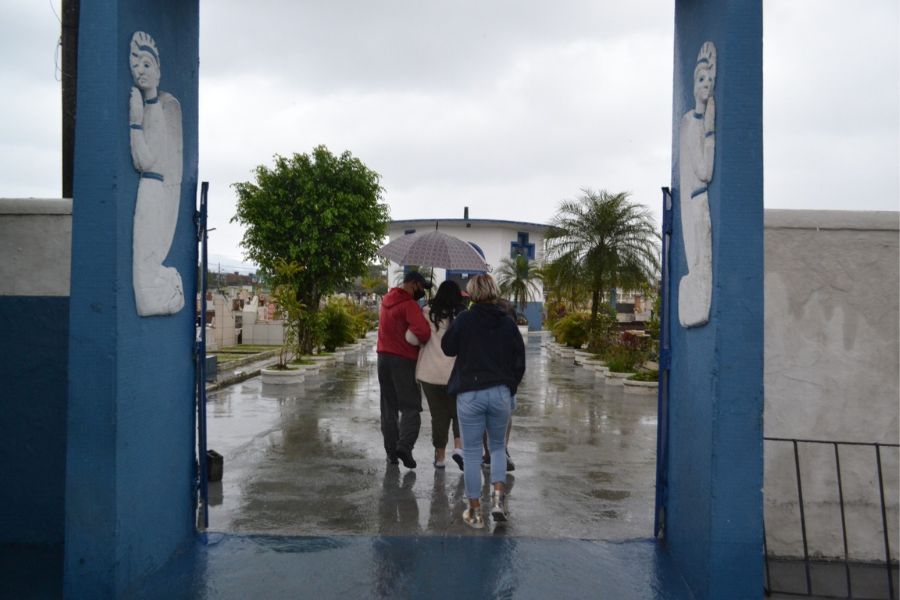 Mulher denuncia maternidade após bebê nascer sem vida em Santos