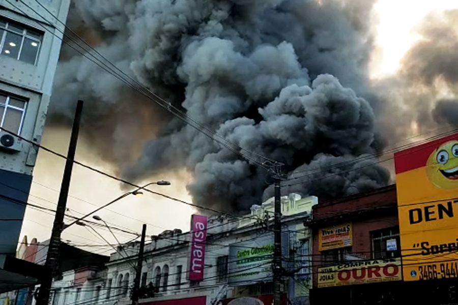 após o incêndio ruas ficam interditadas