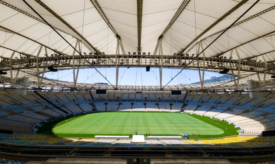 Flamengo volta ao Maracanã com setor que obriga torcedor a ver jogo sentado