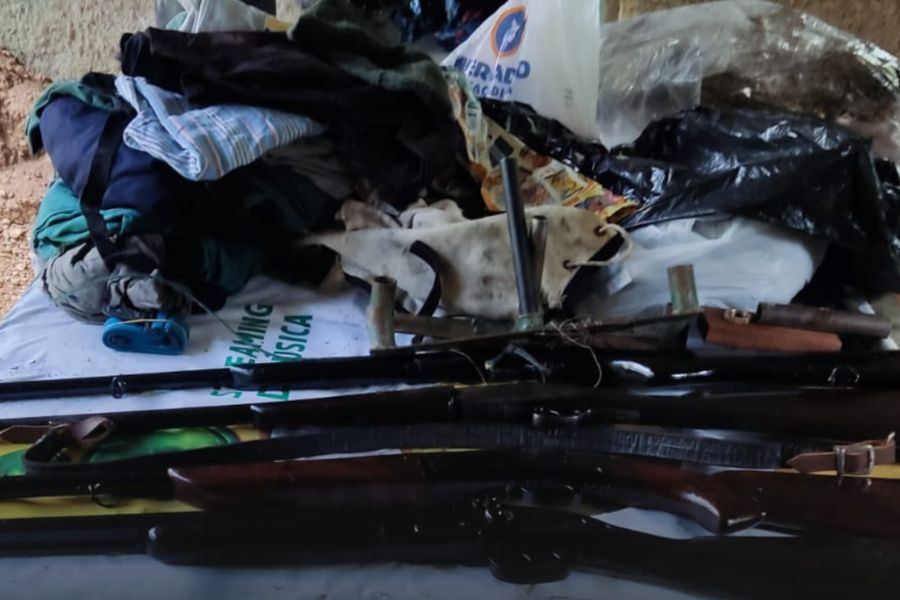 PM Ambiental prende três indivíduos com armas de fogo em mata, no município de Itanhaém