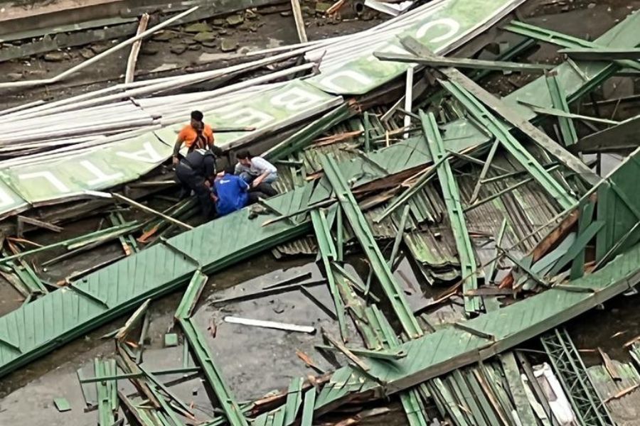 Telhado do Clube Atlético Santista desaba e deixa operários feridos