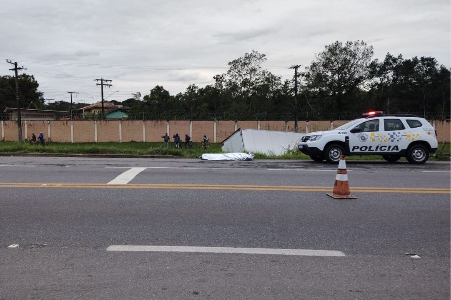 Caminhoneiro morre após colisão com outro veículo no litoral sul