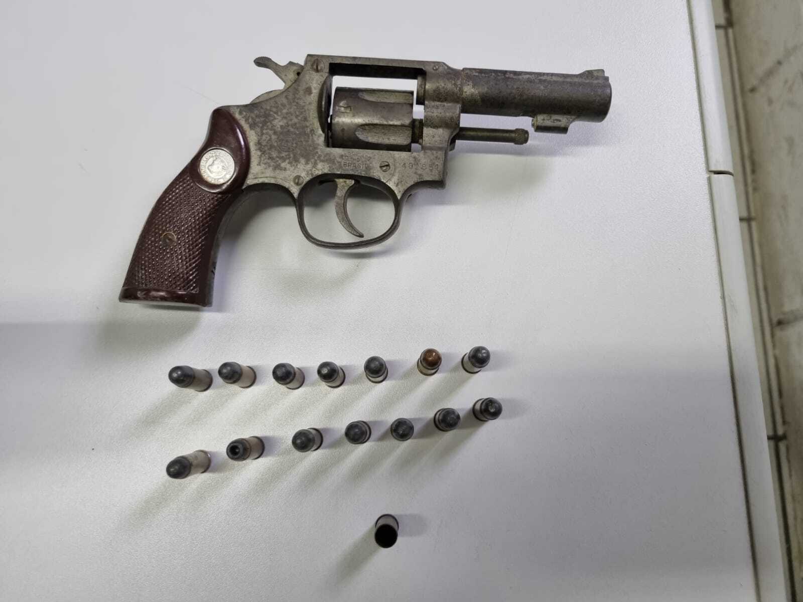 Idoso é preso após descumprir medida protetiva de violência doméstica