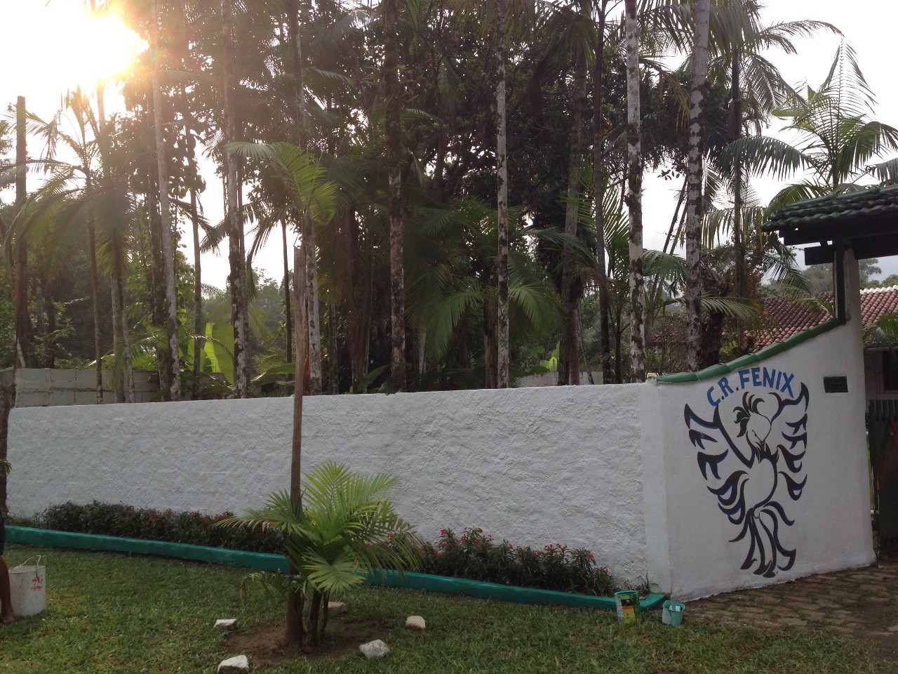 Idoso é morto com perfuração no pescoço em centro de recuperação de dependentes 