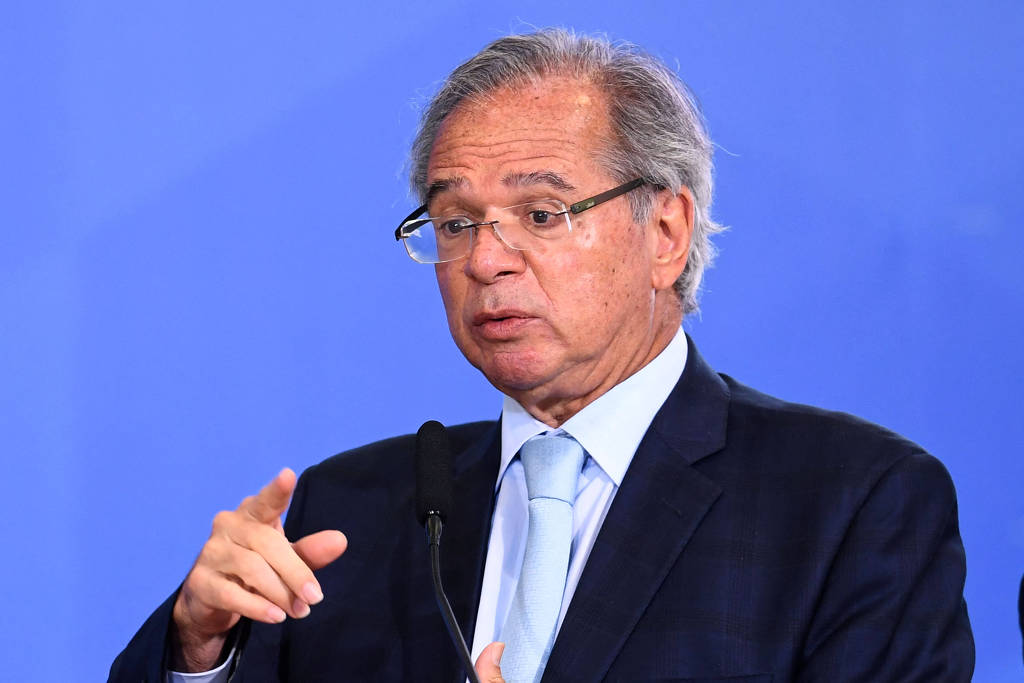 Projeções ruins para a economia são de 'militantes políticos', diz Guedes 
