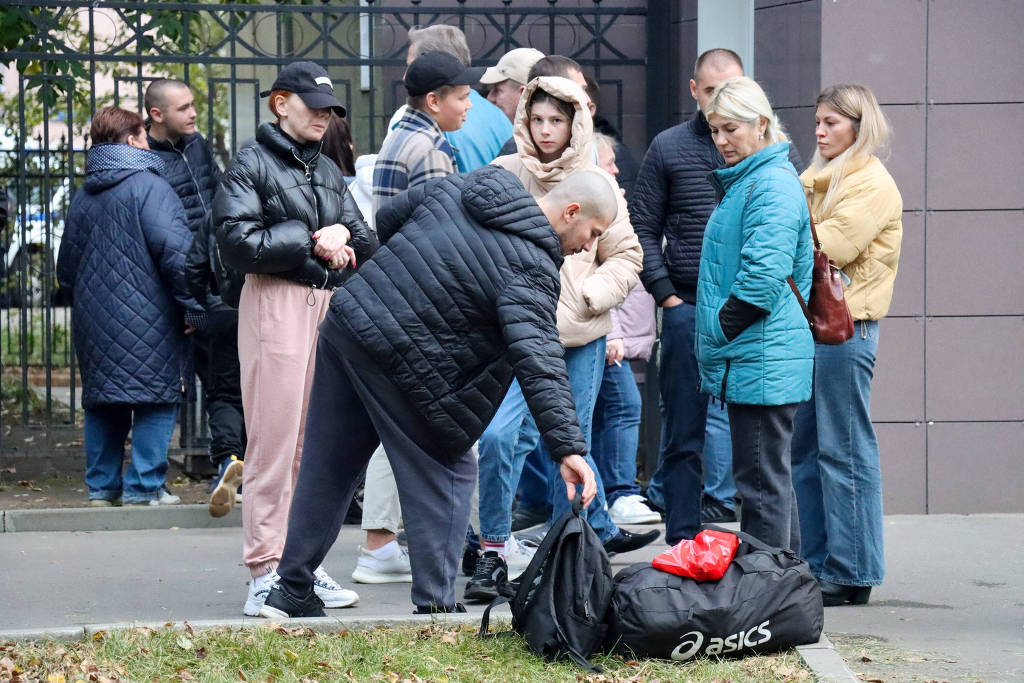 Rússia isenta banqueiros, jornalistas e pessoal de TI de convocação