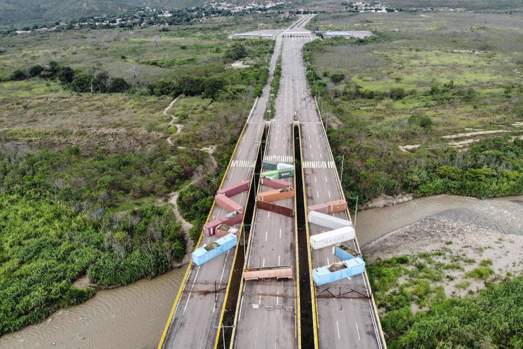 Colômbia reabre fronteira com a Venezuela para mirar 'paz total'