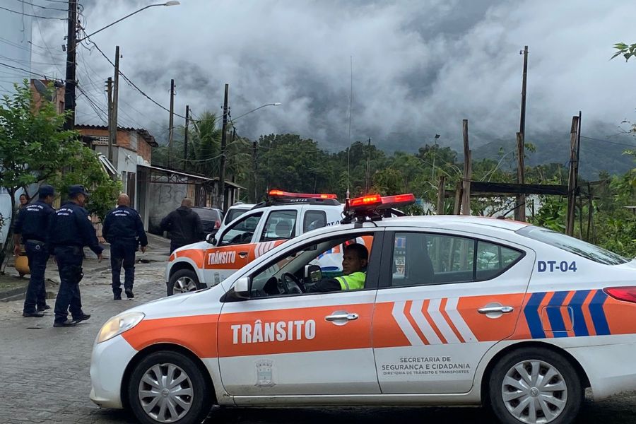 Operação Ferro-Velho realiza fiscalização em três bairros de Bertioga