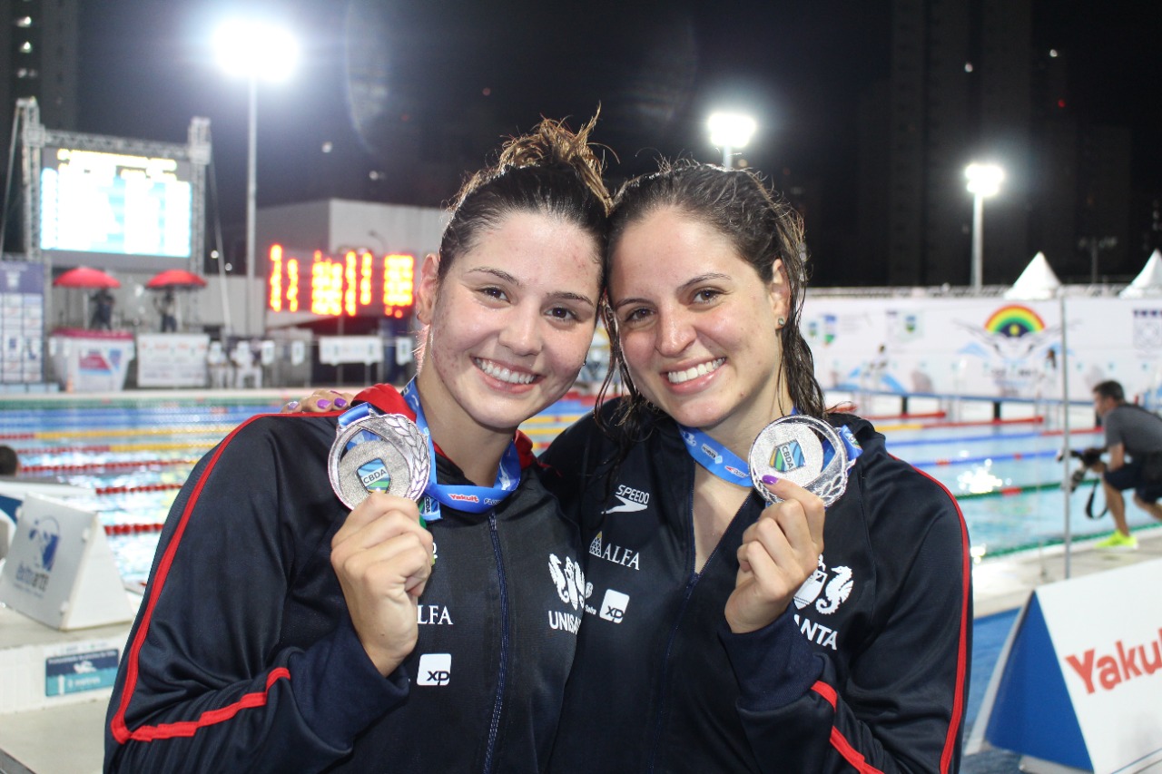 Atletas da Unisanta conquistam medalhas no segundo dia do Troféu José Finkel