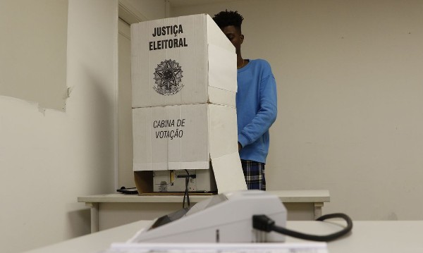 Confira os locais de votação com mais eleitores aptos na Baixada Santista