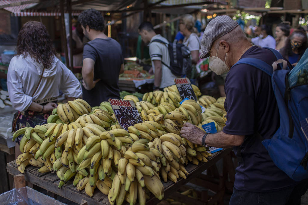 Preço de alimentos dá trégua e cai, mas deve voltar a subir após eleições