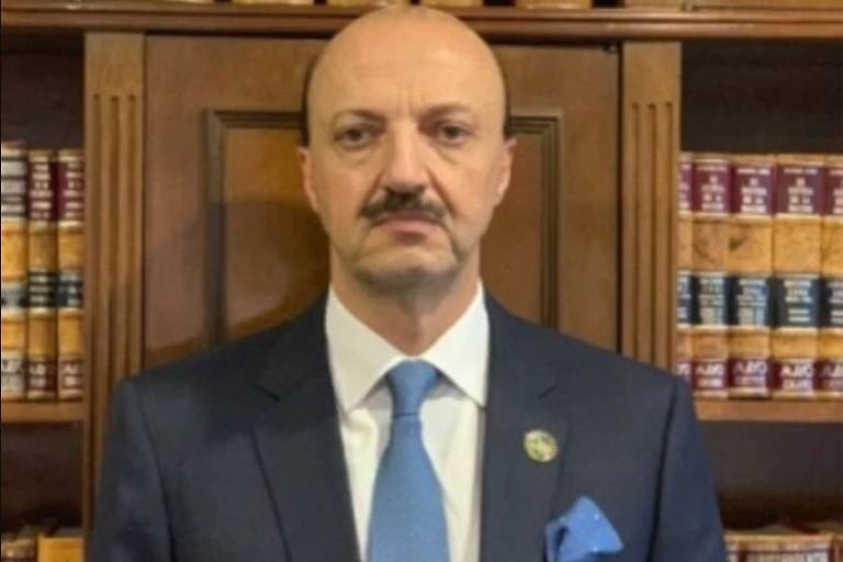 Presidente da Federação Mexicana de Caça atira em búfalo e depois é morto por ele