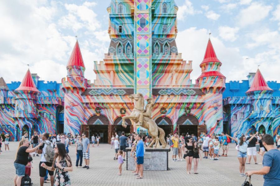 Nova montanha-russa do Beto Carrero terá 1,4 km e efeitos inéditos no Brasil
