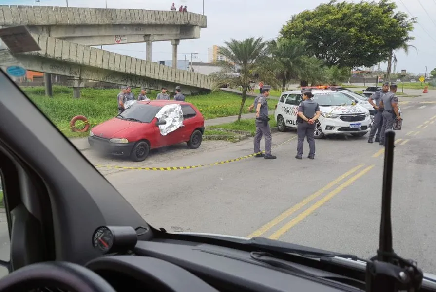 Homem é baleado com quatro tiros a caminho da farmácia