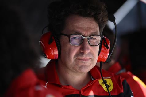 epa09932623 Scuderia Ferrari team principal Mattia Binotto looks on during the qualifying for the Formula One Grand Prix of Miami at the Miami International Autodrome in Miami Gardens, USA, 07 May 2022.  EPA/BRENDAN SMIALOWSKI / POOL