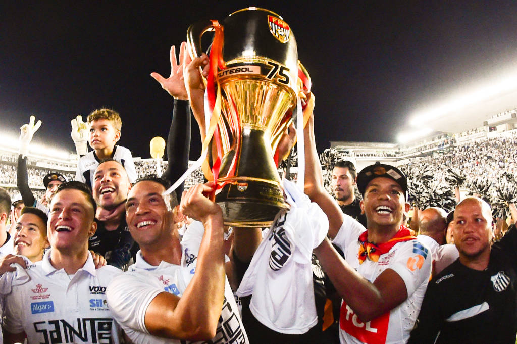 XXXXX , jogador do Santos FC, durante partida contra Osasco Audax, valida pela final do Campeonato Paulista 2016 da Serie A, em Santos (SP). 08/05/2016-Foto: Djalma Vassao/Gazeta Press