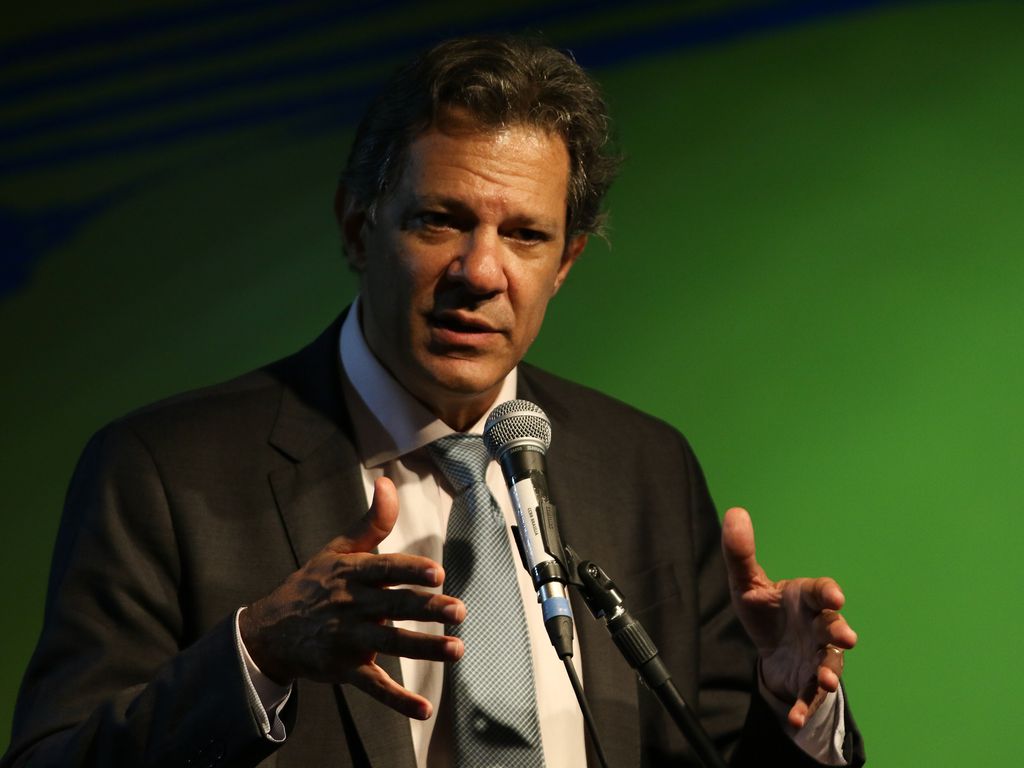 Haddad avalia fazer pronunciamento à nação para justificar contenção de gastos