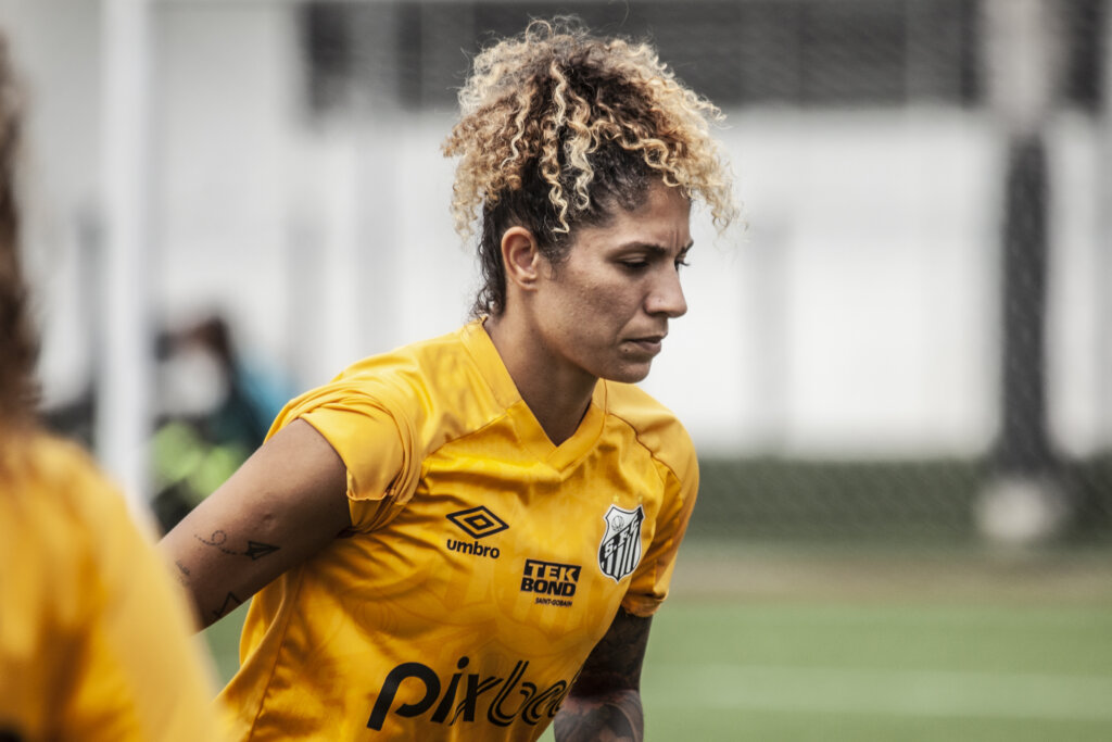 Cristiane faz quatro gols em goleada do Santos pelo Paulista