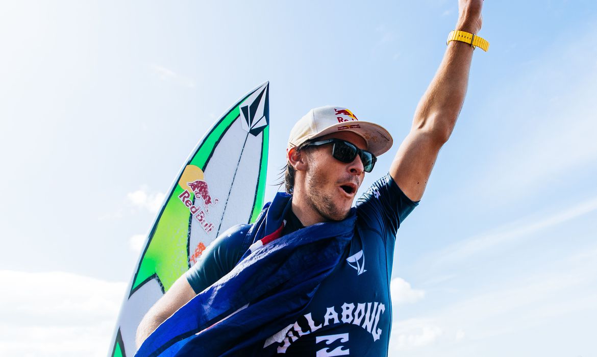 OAHU, HAWAII - FEBRUARY 8: Jack Robinson of Australia wins the Final at the Billabong Pro Pipeline on February 8, 2023 at Oahu, Hawaii. (Photo by Tony Heff/World Surf League)