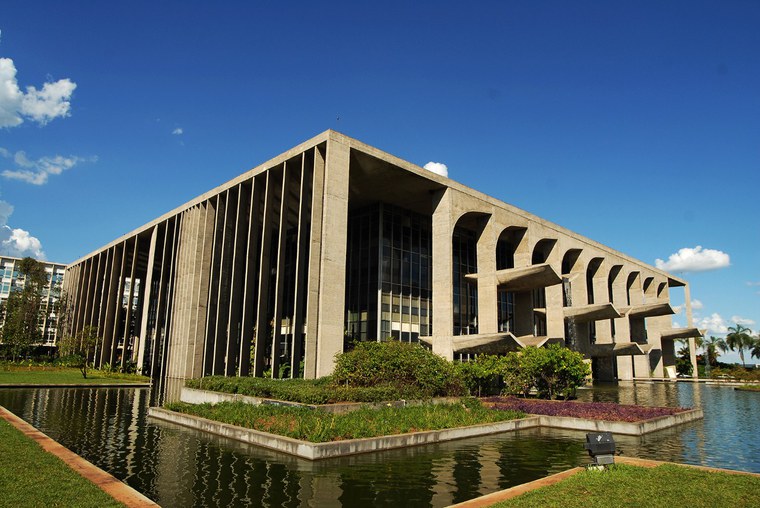 Músicos participam da semifinal do Femag no Teatro Procópio Ferreira