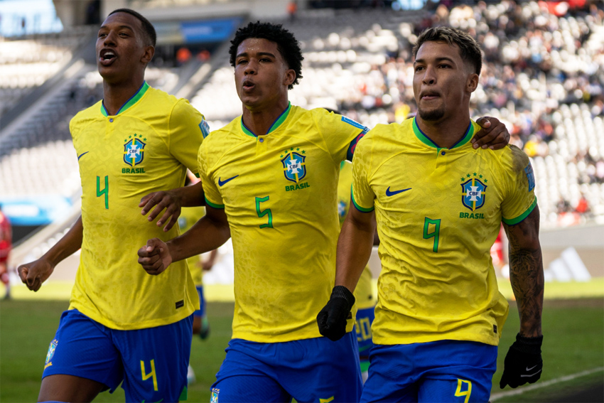 Seleção brasileira usará uniforme preto contra Guiné em ação