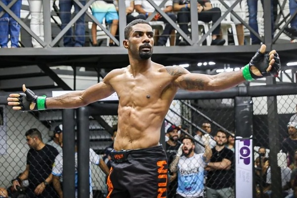 De olho no cinturão, atleta santista luta no Jungle Fight neste sábado
