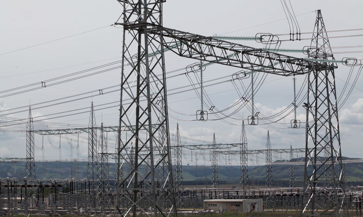 Energia terá escalada incontrolável de custo sem meta ambiental ambiciosa, diz frente