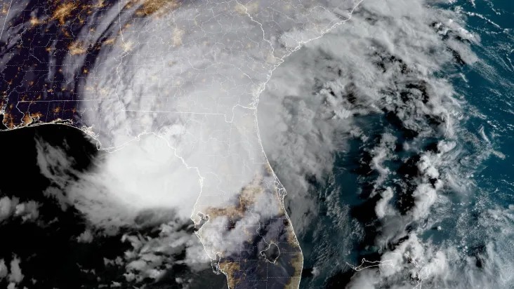 Brasileiros que vivem na Flórida se preparam para chegada do furacão Milton