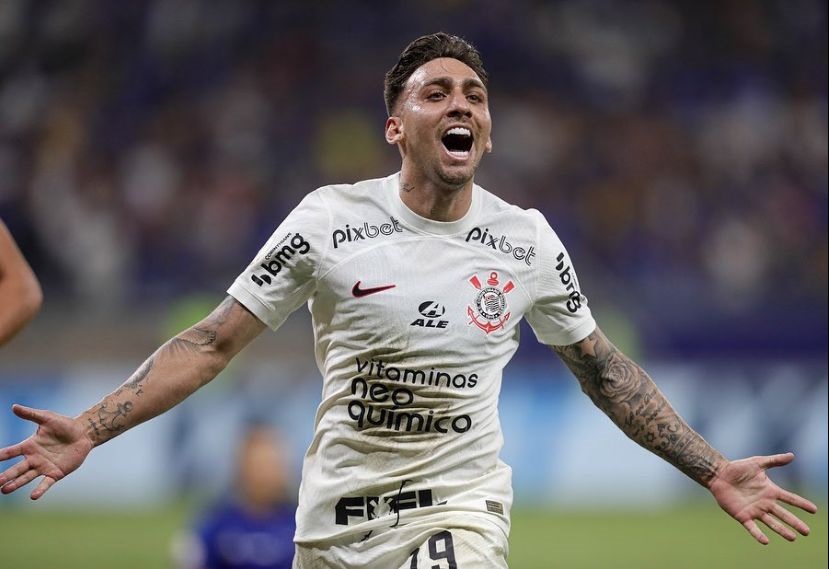 Gustavo Mosquito vai à Justiça para rescindir contrato com o Corinthians