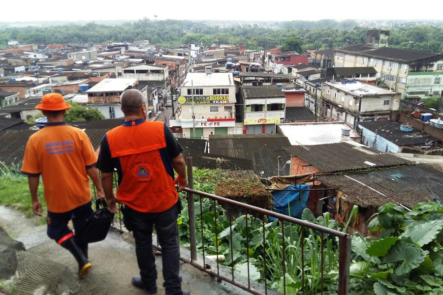 Guarujá e Bertioga permanecem sob risco de deslizamentos, alerta Defesa Civil
